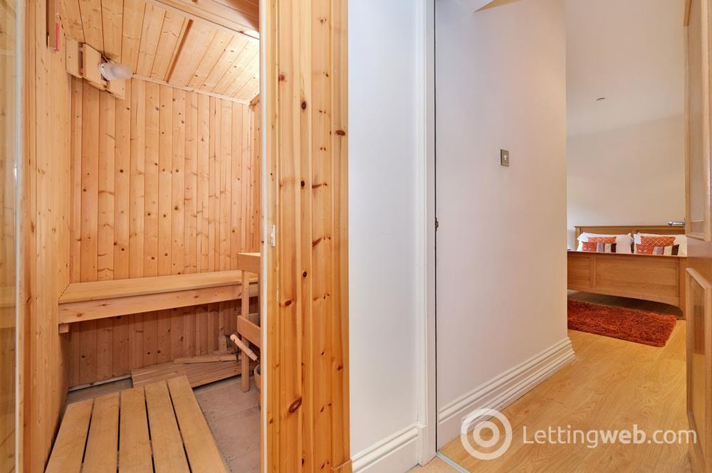 Property to rent in 3a Golden Square, Aberdeen, AB10 1RD