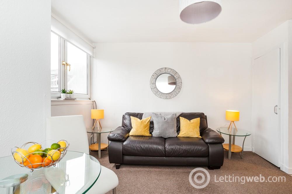 Property to rent in 73f Charlotte Street, Aberdeen, AB25 1LY