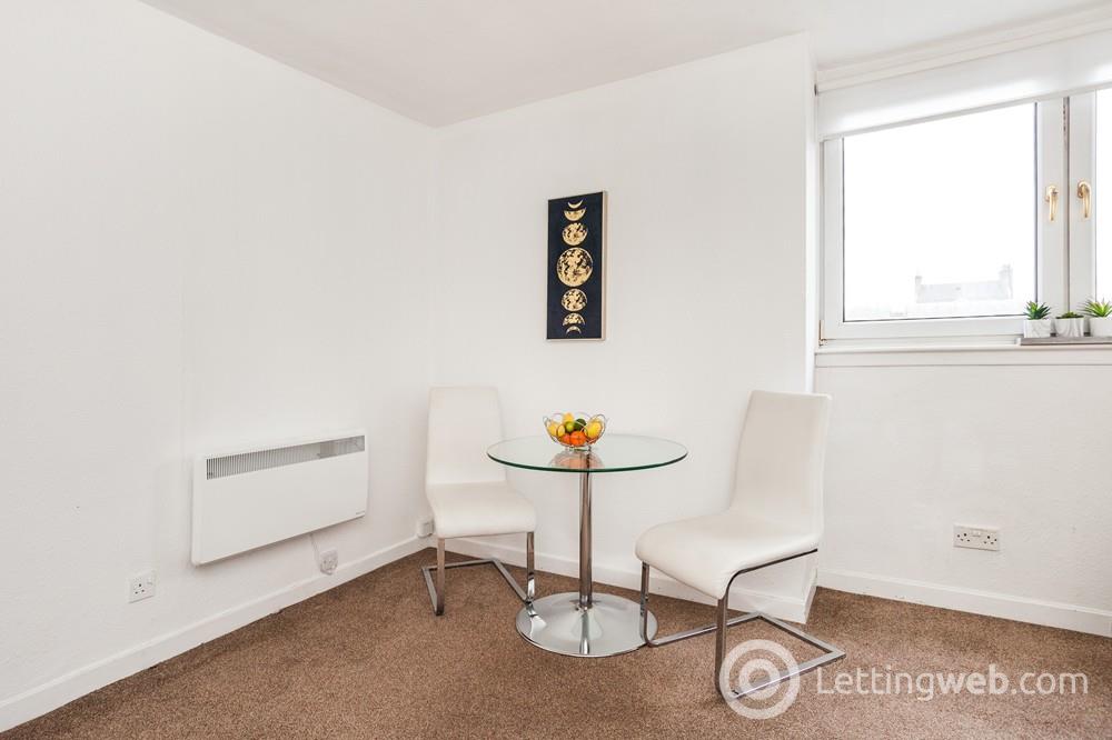 Property to rent in 73f Charlotte Street, Aberdeen, AB25 1LY