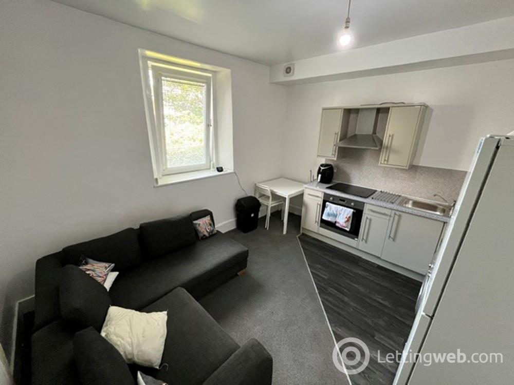 Property to rent in 27cUrquhart Road, Aberdeen, AB24