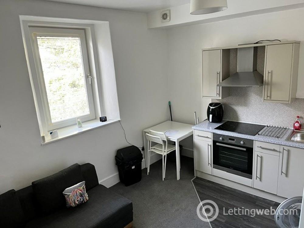 Property to rent in 27cUrquhart Road, Aberdeen, AB24