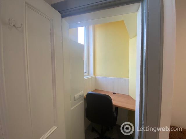 Property to rent in Bellevue Road, Bellevue, Edinburgh, EH7 4DG