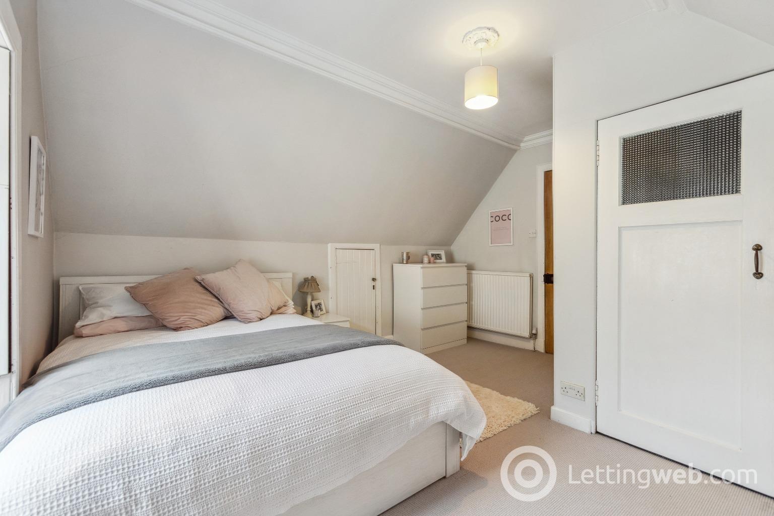 Property to rent in 209 Ayr Road, Newton Mearns, G77 6AH