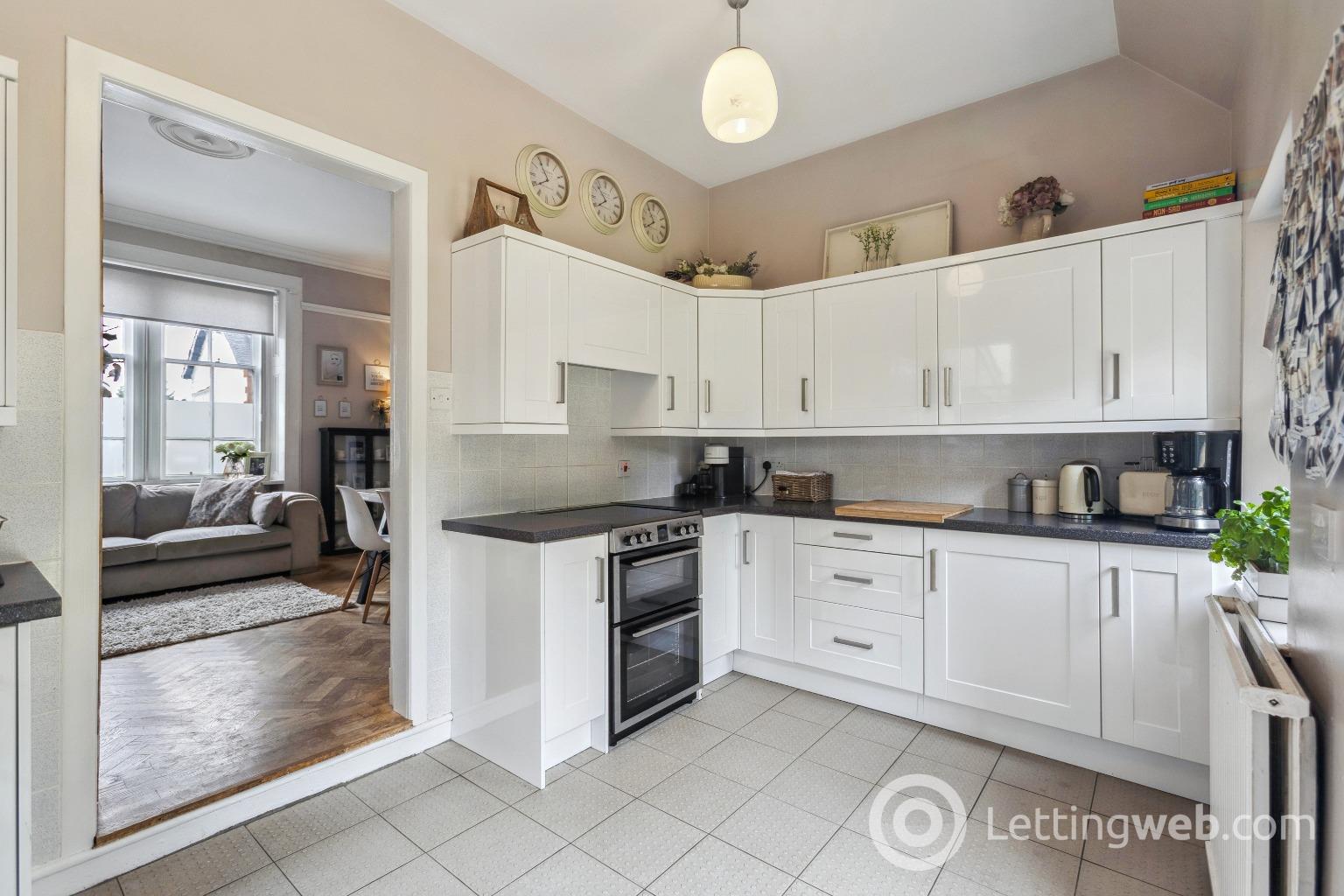 Property to rent in 209 Ayr Road, Newton Mearns, G77 6AH