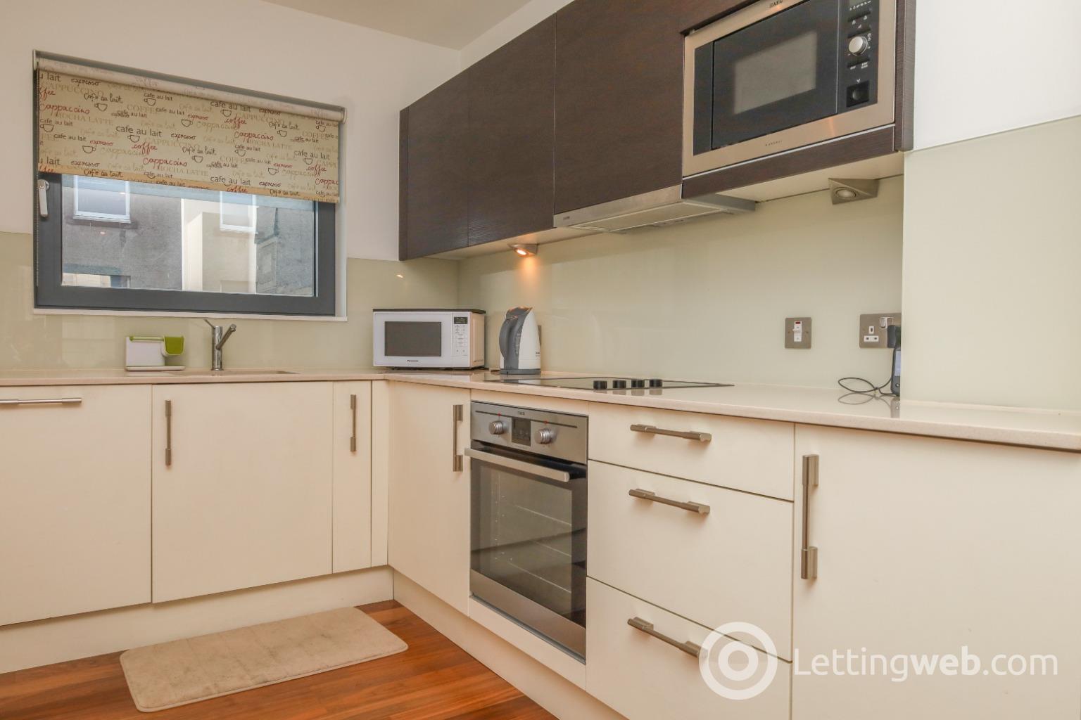 Property to rent in Flat 3/6, 7 Bath Street, Glasgow, G2 1HY