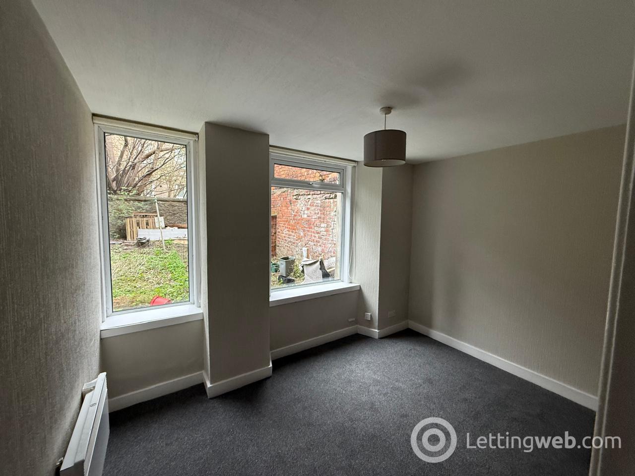Property to rent in 14 Park Avenue, DD4