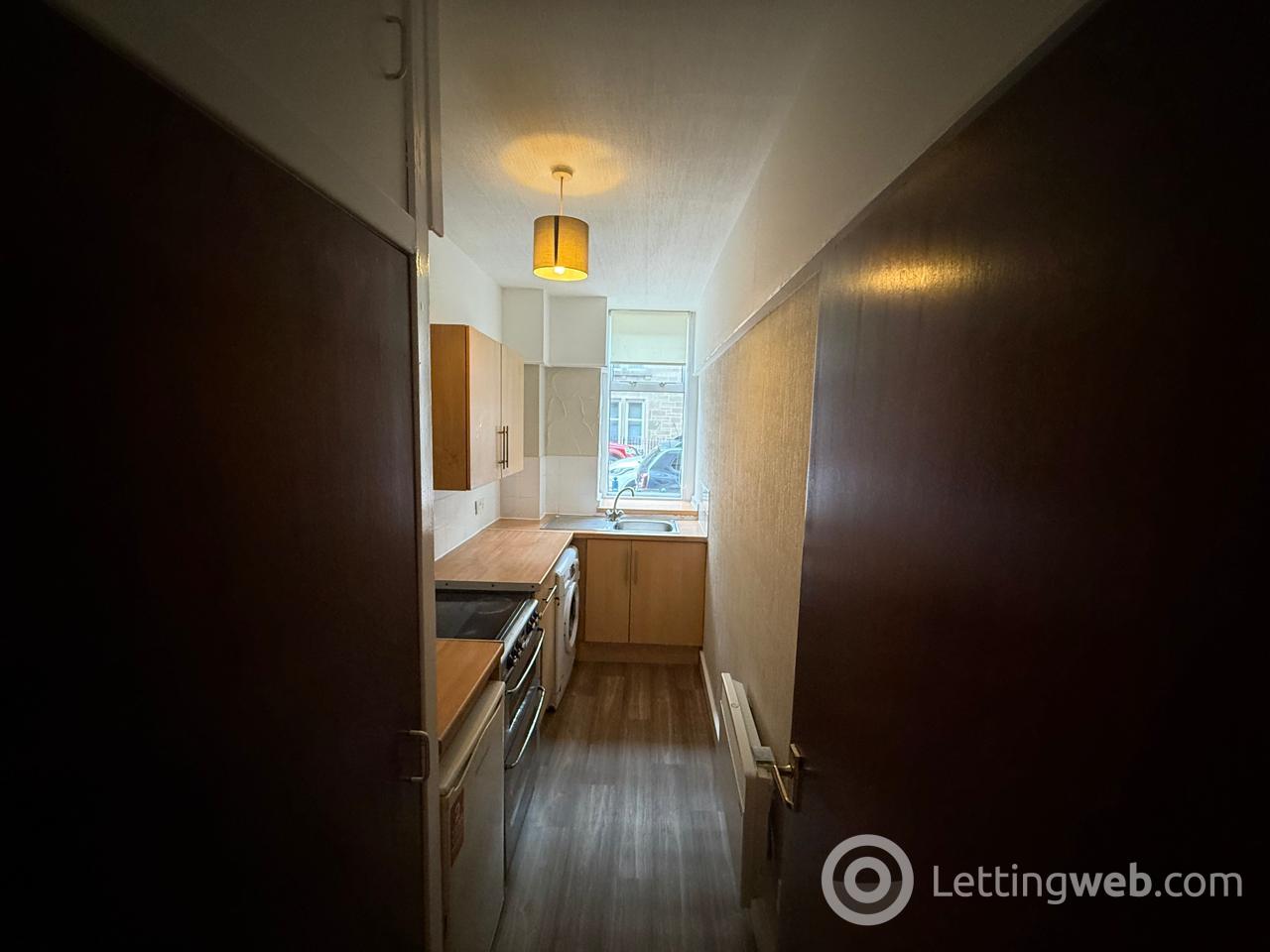 Property to rent in 14 Park Avenue, DD4