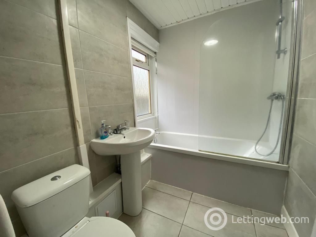 Property to rent in Castlemilk Road, Croftfoot