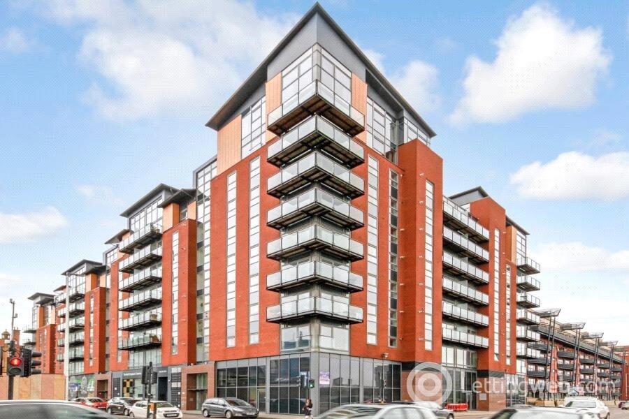 Property to rent in Dunlop Street, City Centre