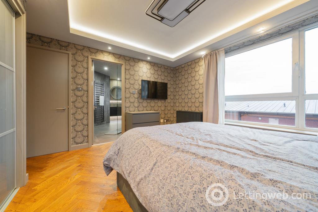 Property to rent in Dunlop Street, City Centre