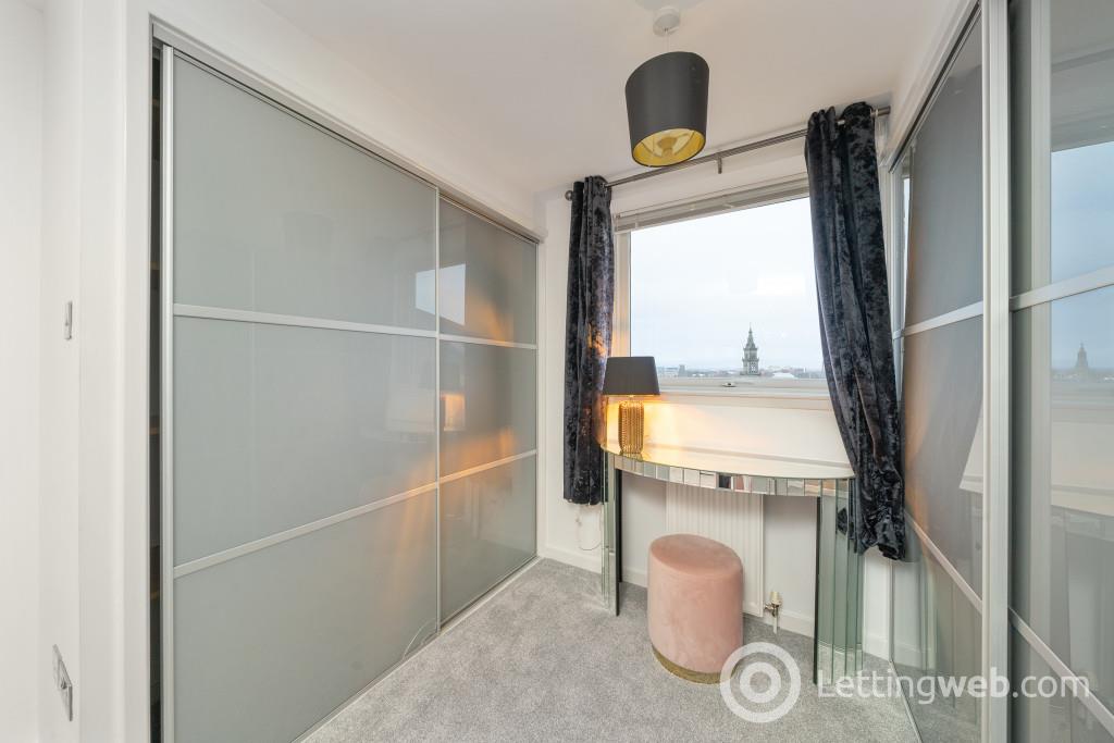 Property to rent in Dunlop Street, City Centre