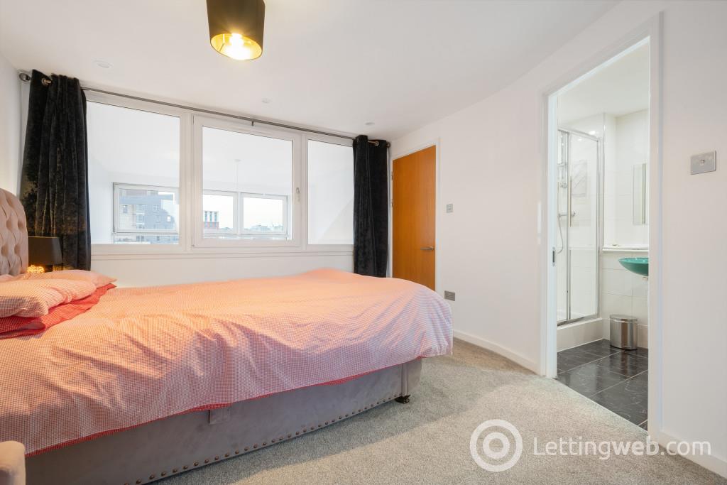 Property to rent in Dunlop Street, City Centre