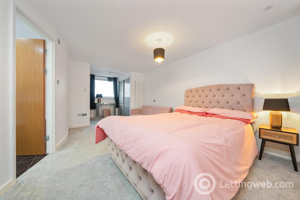 Property to rent in Dunlop Street, City Centre