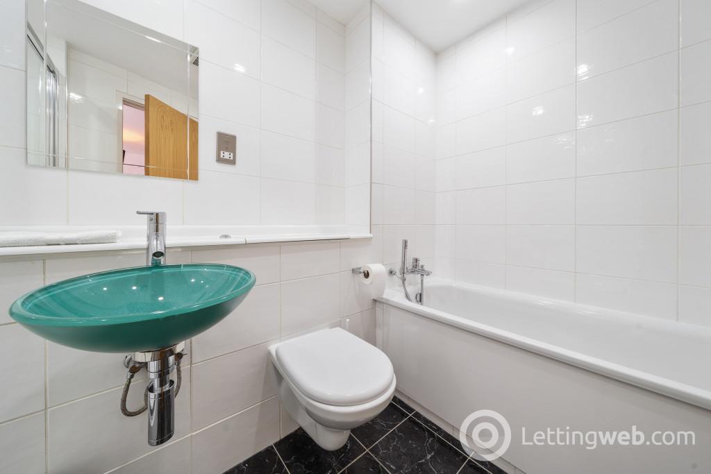 Property to rent in Dunlop Street, City Centre