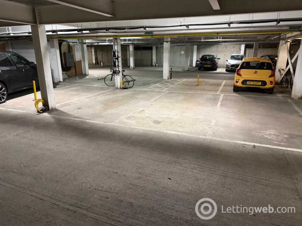 Property to rent in Dunlop Street, City Centre