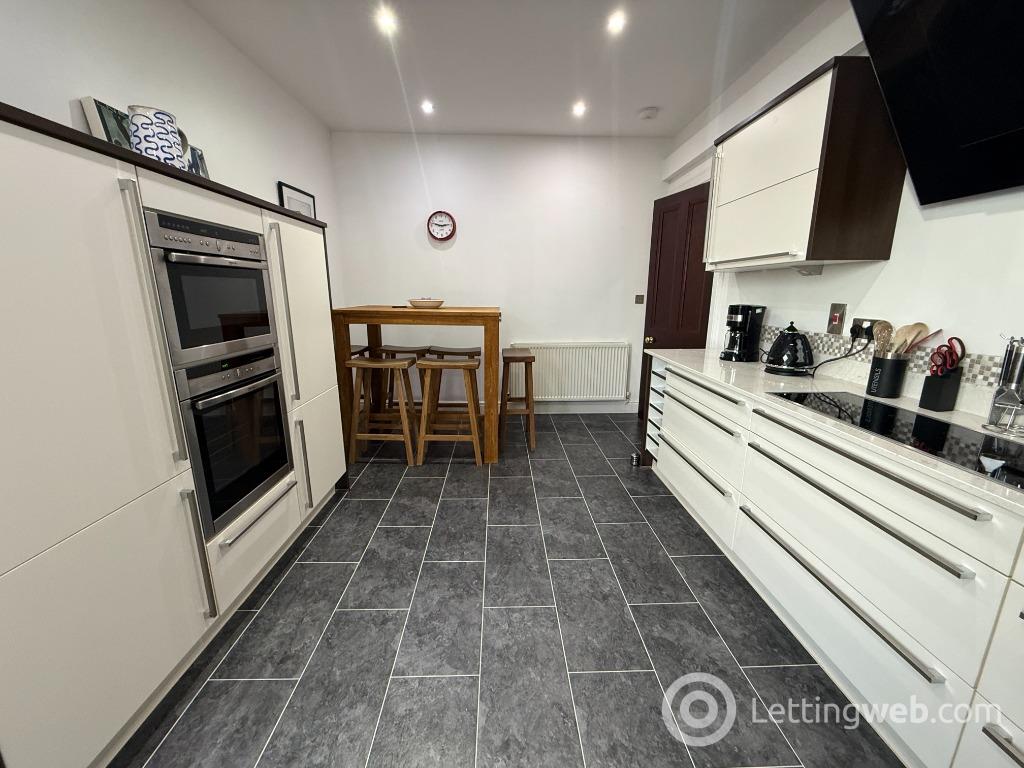 Property to rent in Manor Place, West End, Edinburgh, EH3 7EG