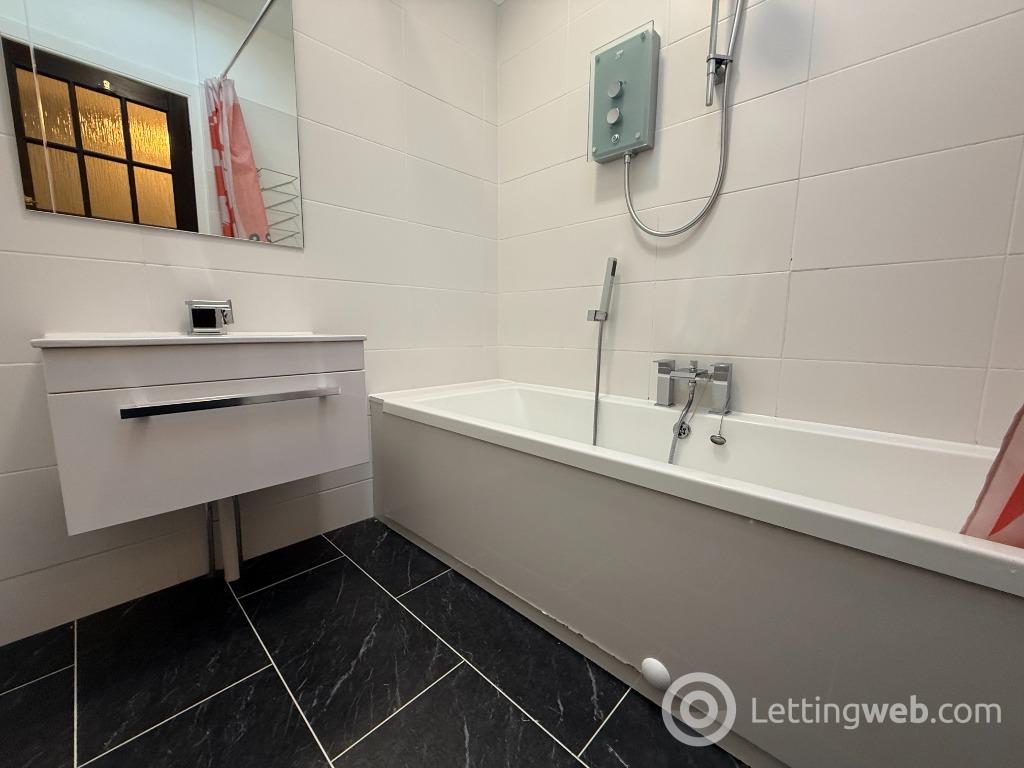 Property to rent in Manor Place, West End, Edinburgh, EH3 7EG