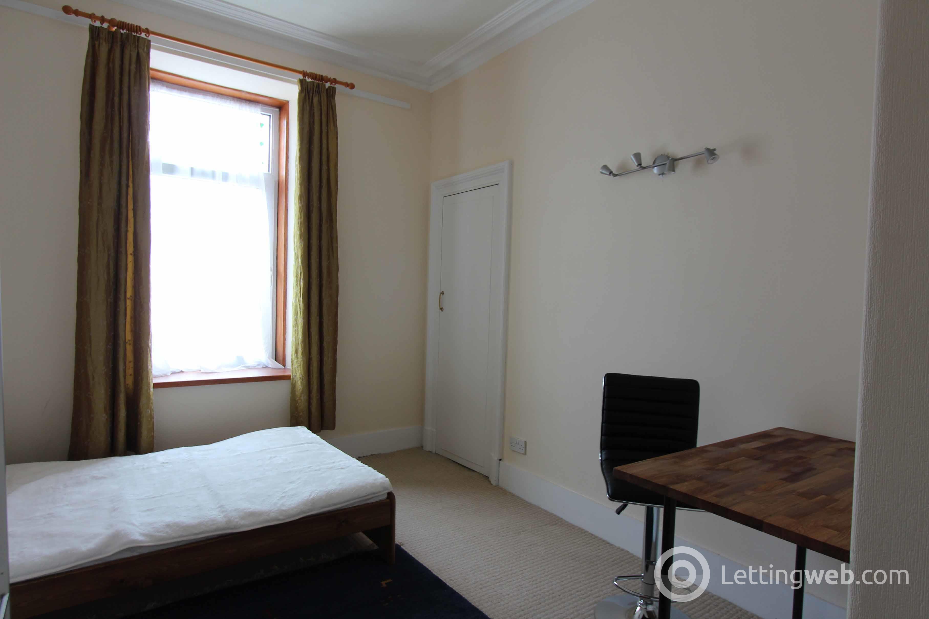 Property to rent in 1st Floor flat, 65 ELMFIELD AVENUE, Aberdeen AB24 3NU