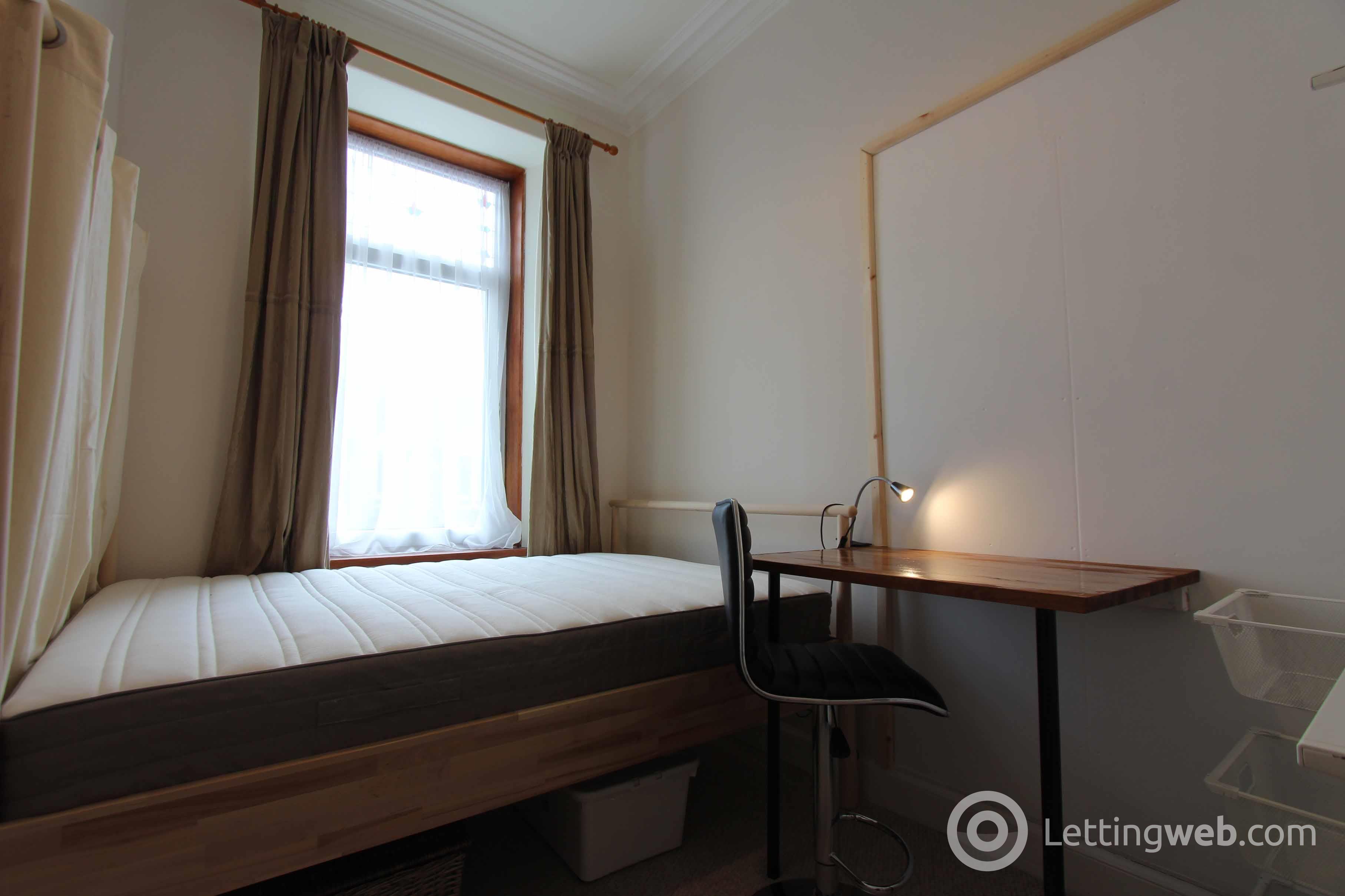 Property to rent in 1st Floor flat, 65 ELMFIELD AVENUE, Aberdeen AB24 3NU