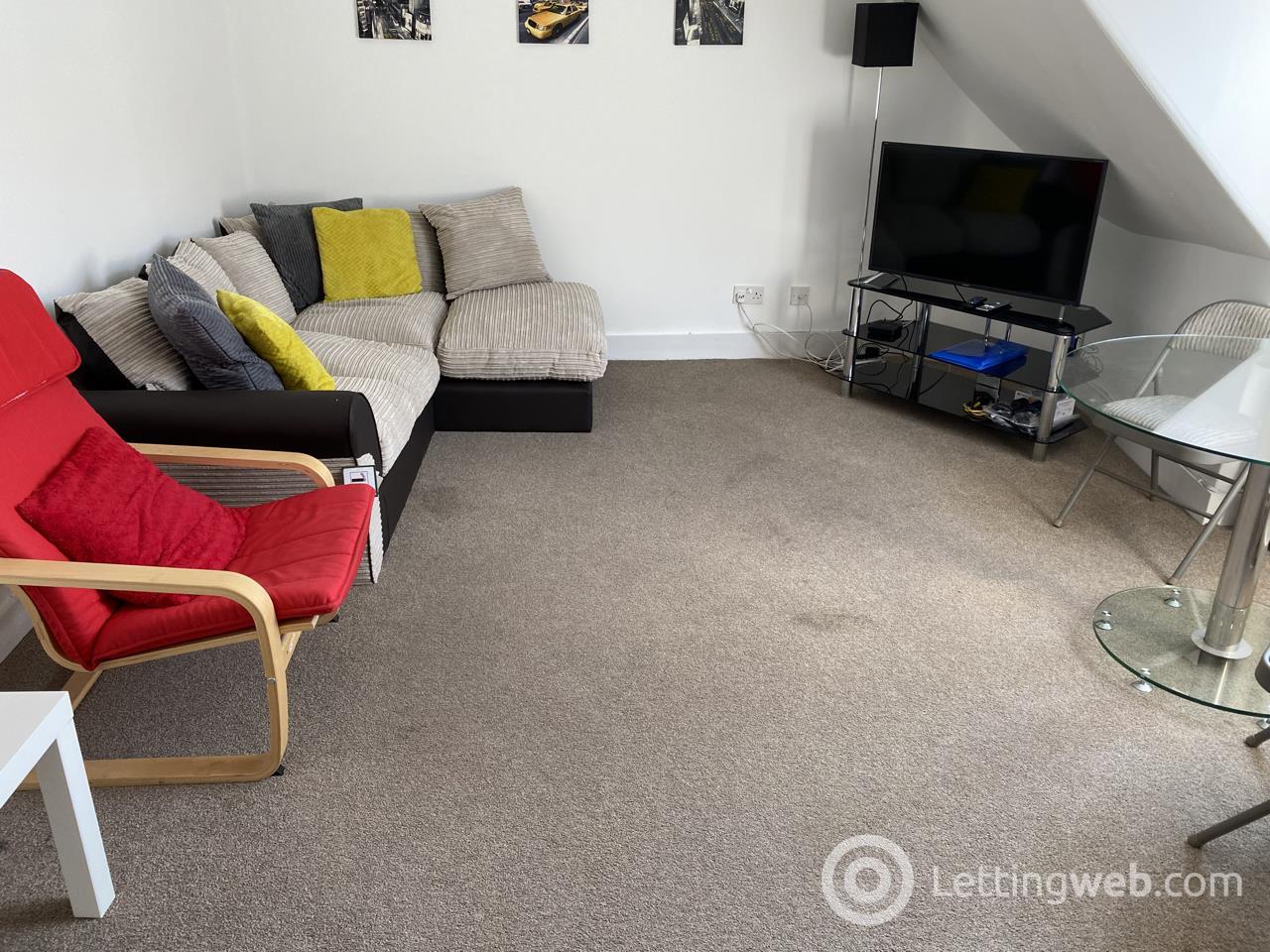 Property to rent in 32 South Mount Street, Aberdeen, AB25 2TB