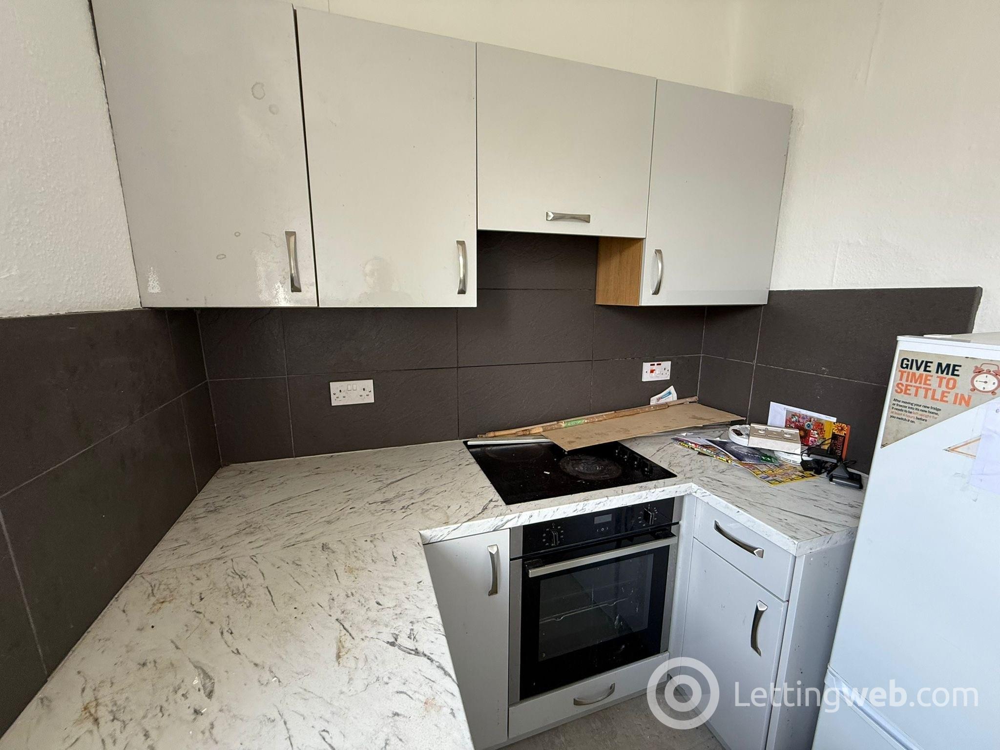 Property to rent in 16 Stewarts Place Caledonian Road, Perth, PH2 8EY