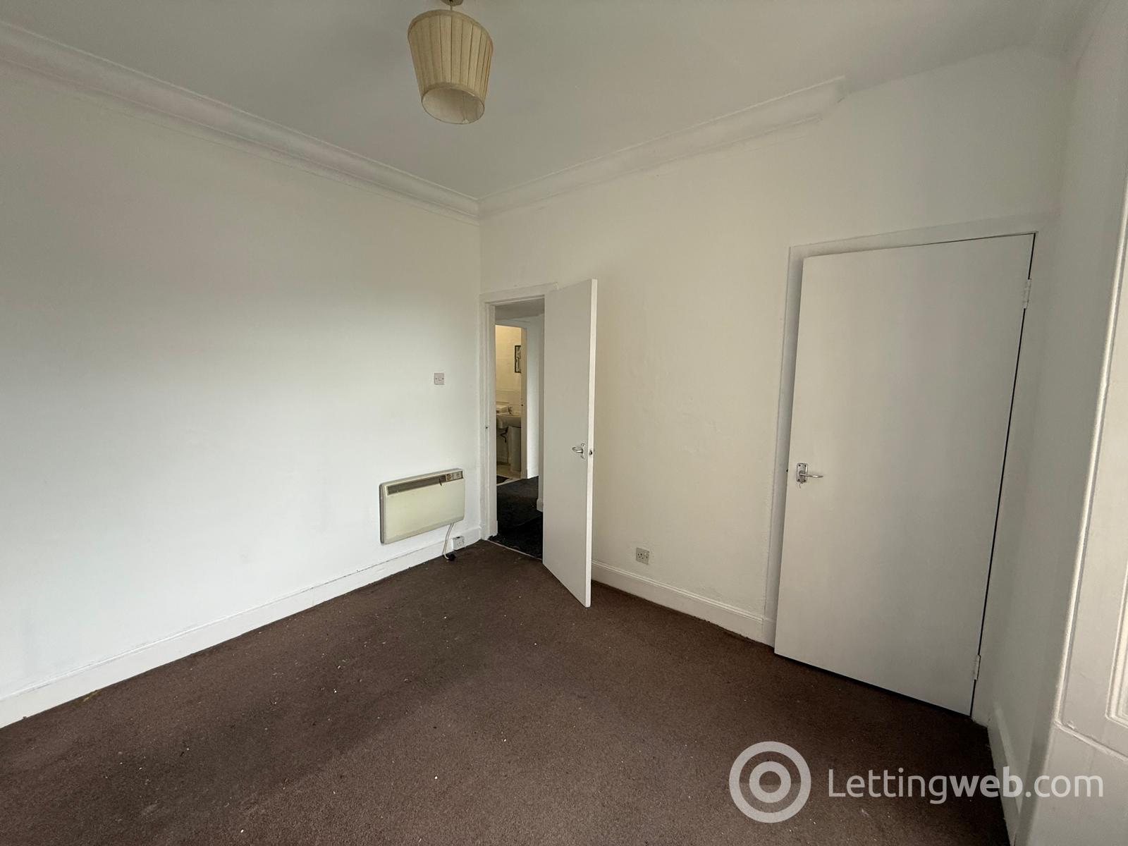 Property to rent in 16 Stewarts Place Caledonian Road, Perth, PH2 8EY