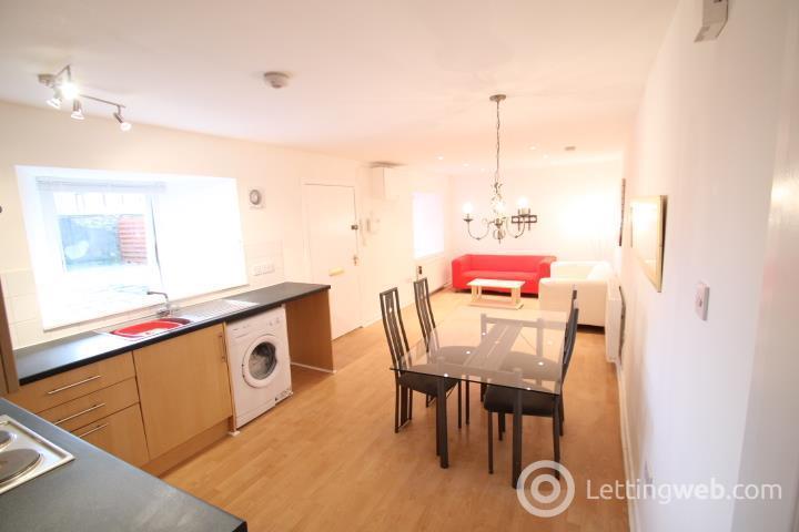 Property to rent in Ann Street, Dundee