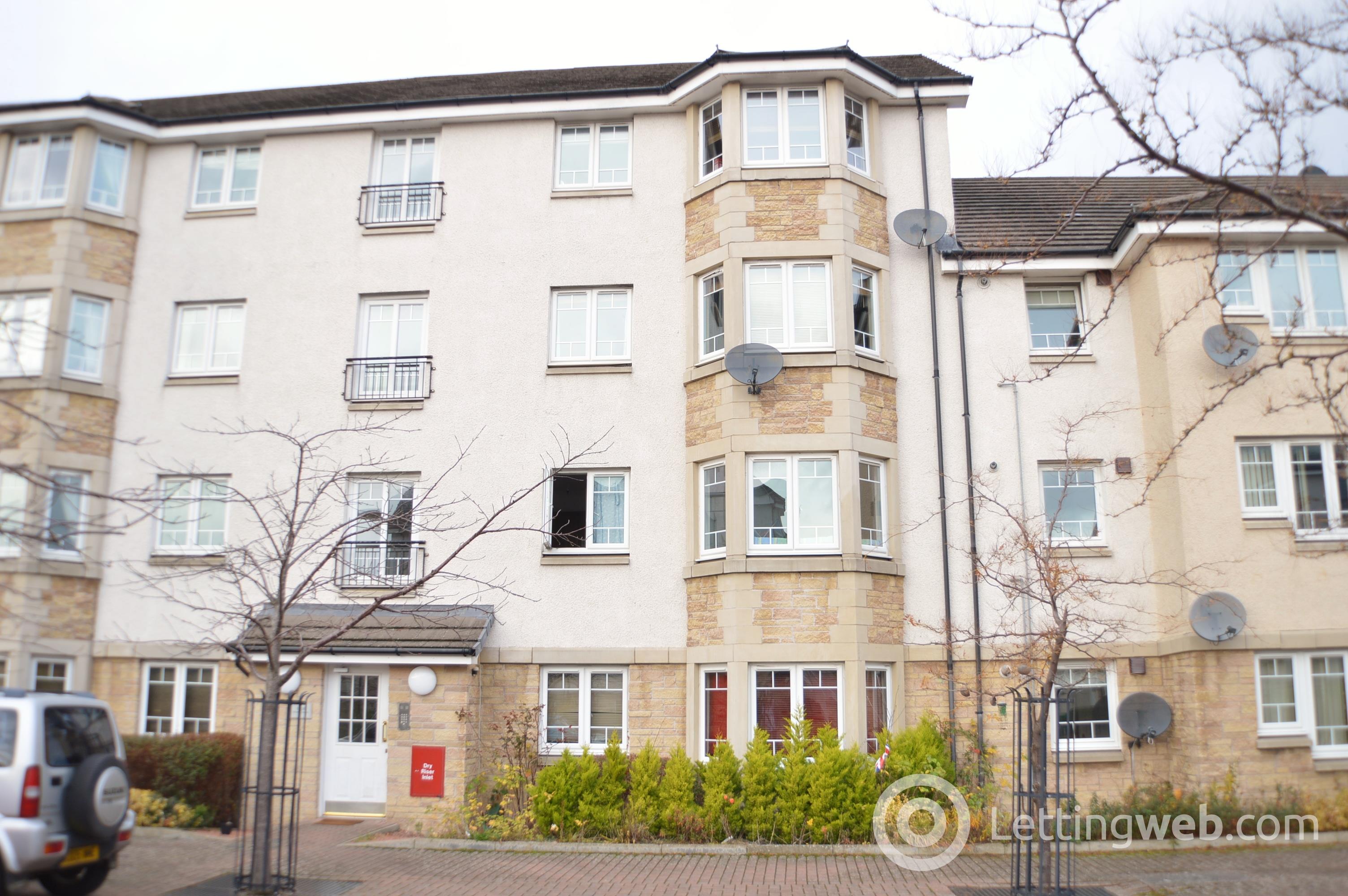 Property to rent in Simpson Square, Perth