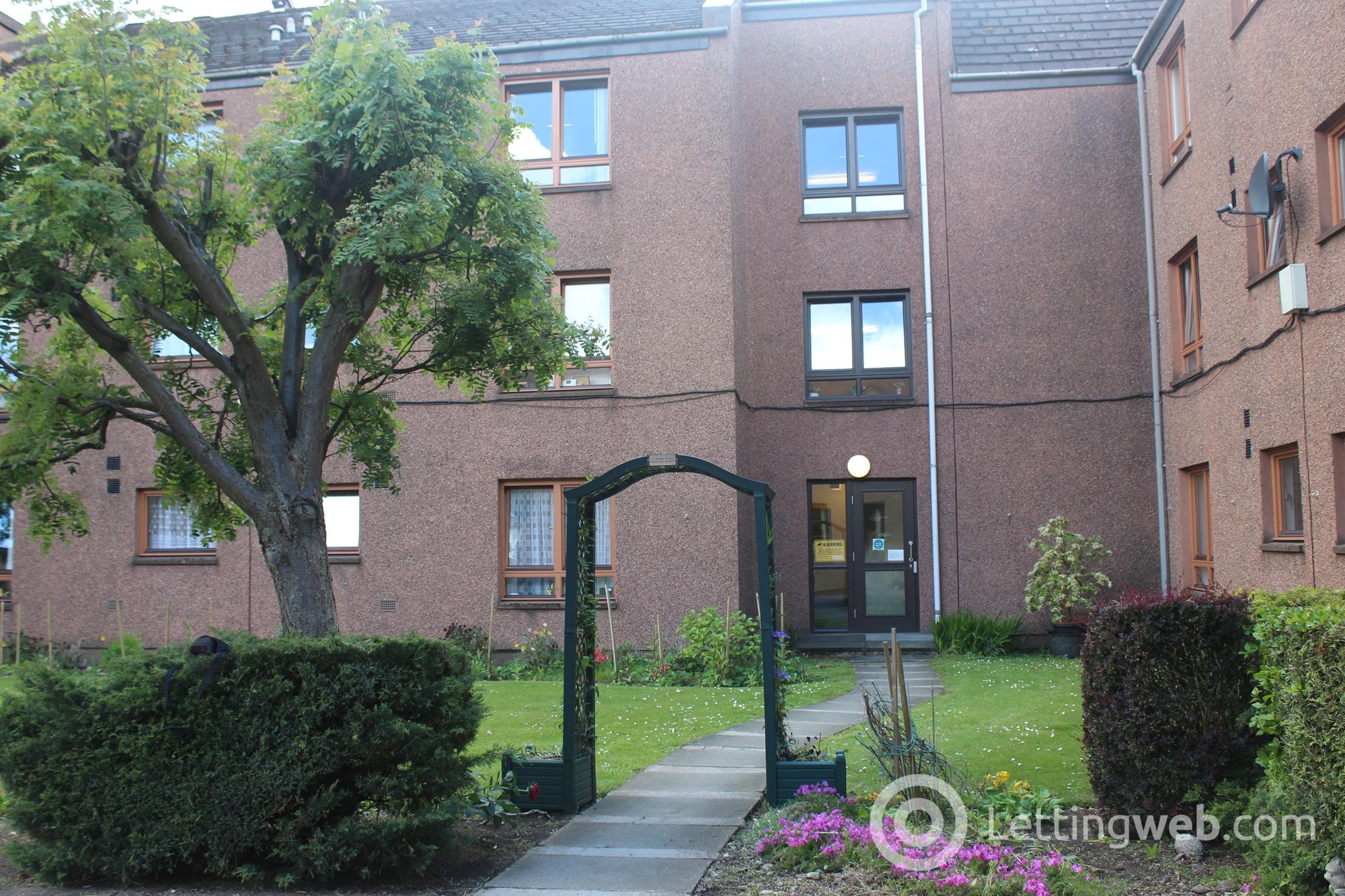 Property to rent in Dewar Court, Perth