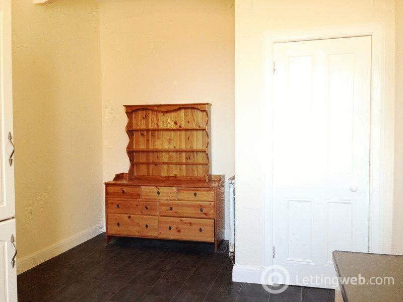 Property to rent in High Street, Kirkcaldy