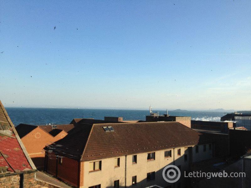Property to rent in High Street, Kirkcaldy
