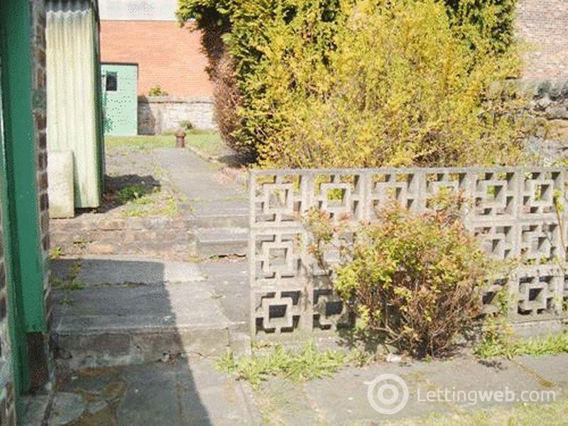 Property to rent in Commercial Street, Kirkcaldy