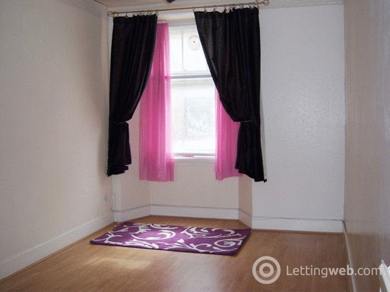 Property to rent in High Street, Kirkcaldy
