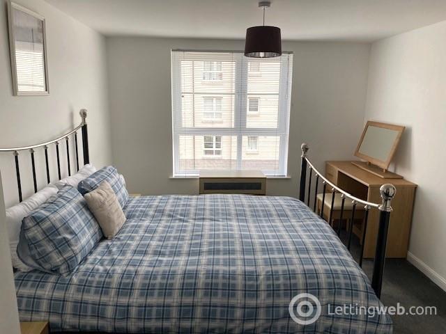 Property to rent in Urquhart Road, City Centre, Aberdeen, AB24 5JP