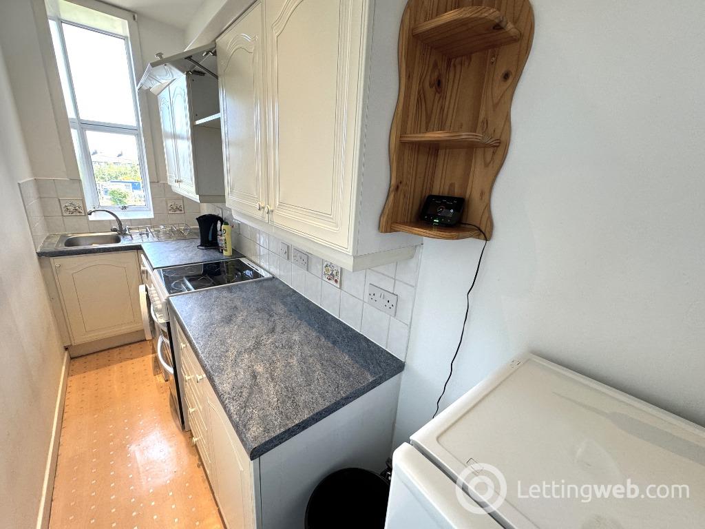 Property to rent in Great Northern Road, Woodside, Aberdeen, AB24 3QB