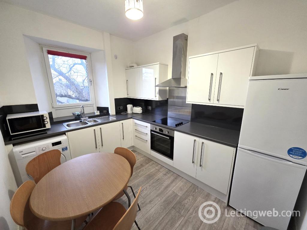 Property to rent in George Street, City Centre, Aberdeen, AB25 3XJ