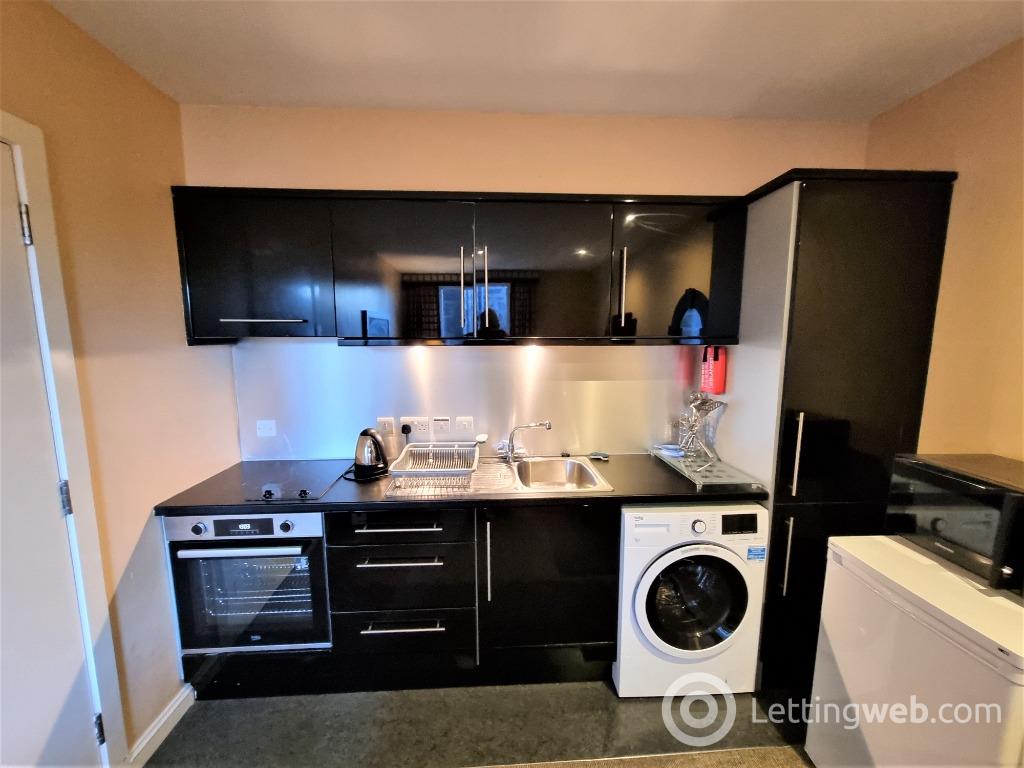 Property to rent in Rosemount Viaduct, Rosemount, Aberdeen, AB25 1NU