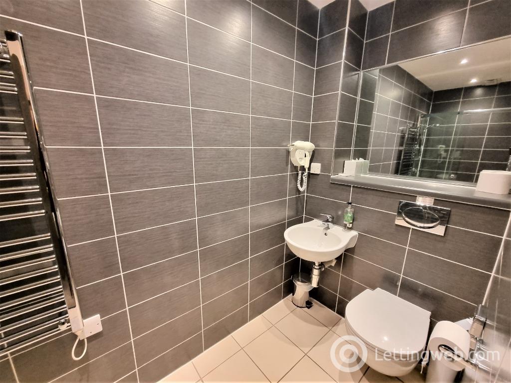 Property to rent in Rosemount Viaduct, Rosemount, Aberdeen, AB25 1NU