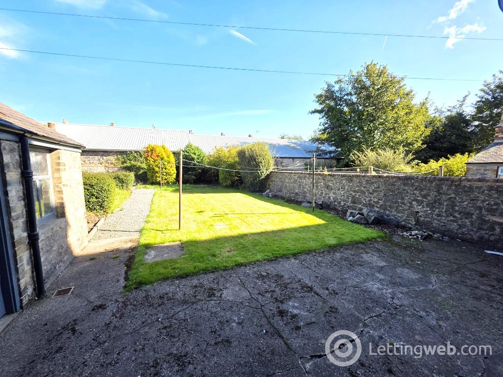 Property to rent in Pitstruan Place, West End, Aberdeen, AB10 6PR