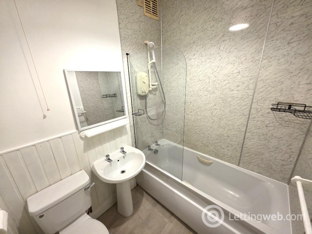 Property to rent in George Street, City Centre, Aberdeen, AB25 3YB