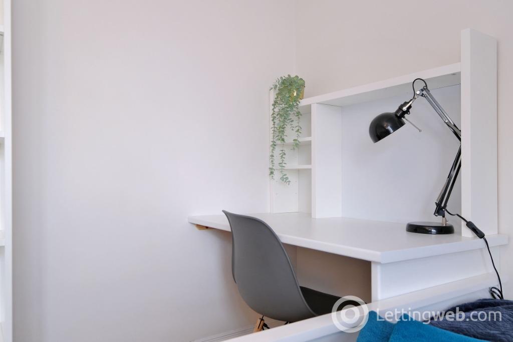 Property to rent in Holburn Street, City Centre, Aberdeen, AB10 7FQ