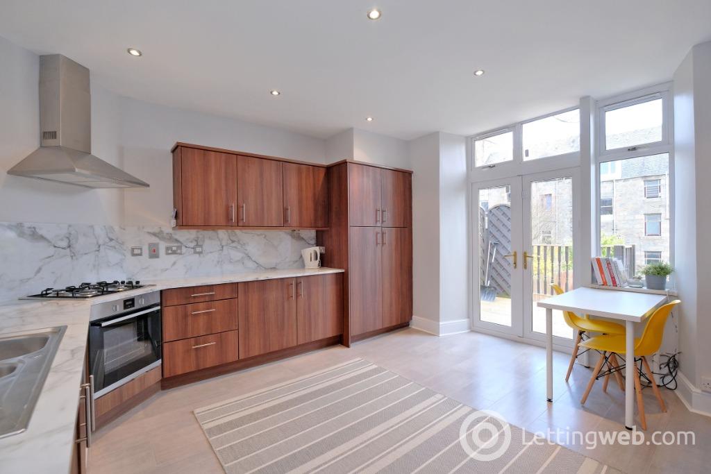 Property to rent in Holburn Street, City Centre, Aberdeen, AB10 7FQ