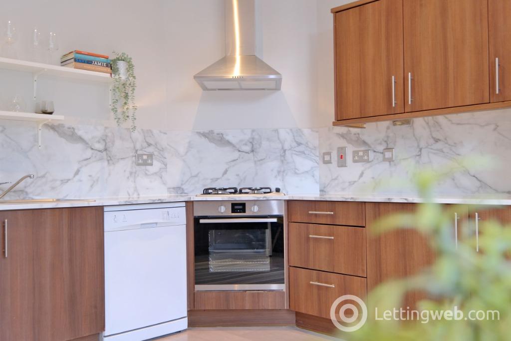 Property to rent in Holburn Street, City Centre, Aberdeen, AB10 7FQ