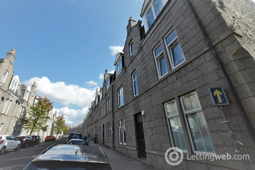 Property to rent in Wallfield Crescent, Rosemount, Aberdeen, AB25 2LB