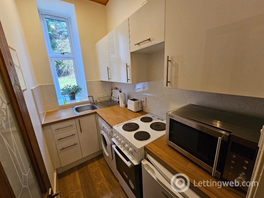 Property to rent in Wallfield Crescent, Rosemount, Aberdeen, AB25 2JT