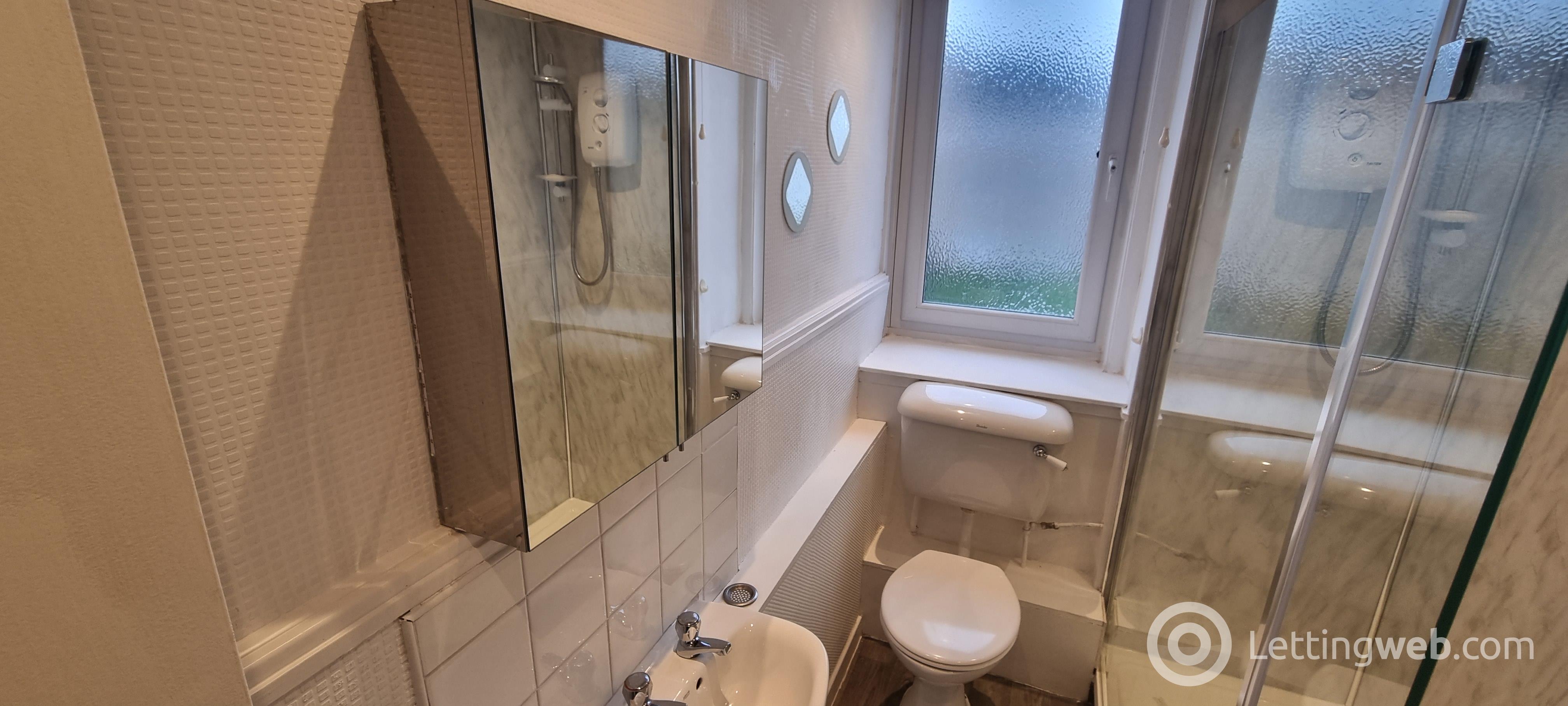 Property to rent in 1/R, 135 Clepington Road, Dundee, DD3 7PA