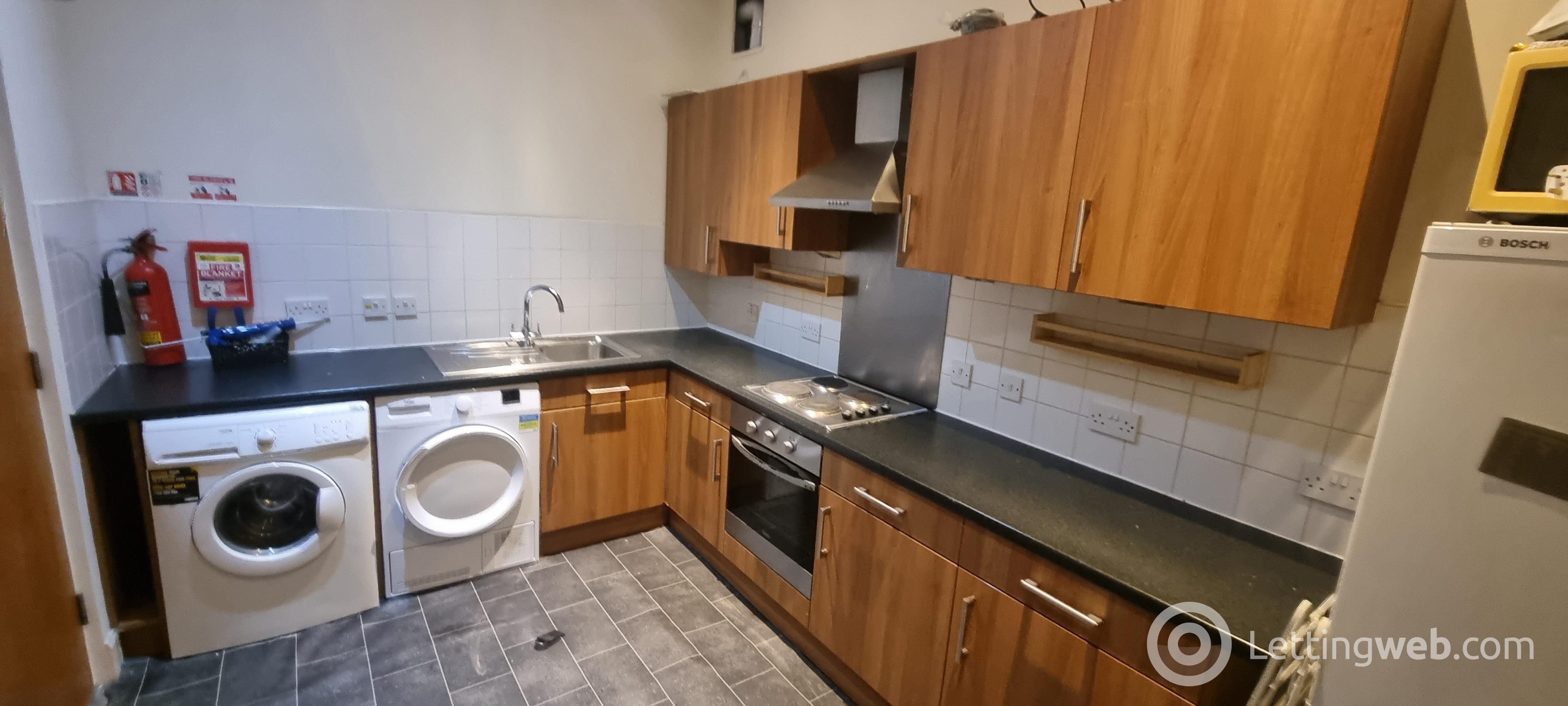 Property to rent in 21 Commercial Street Dundee