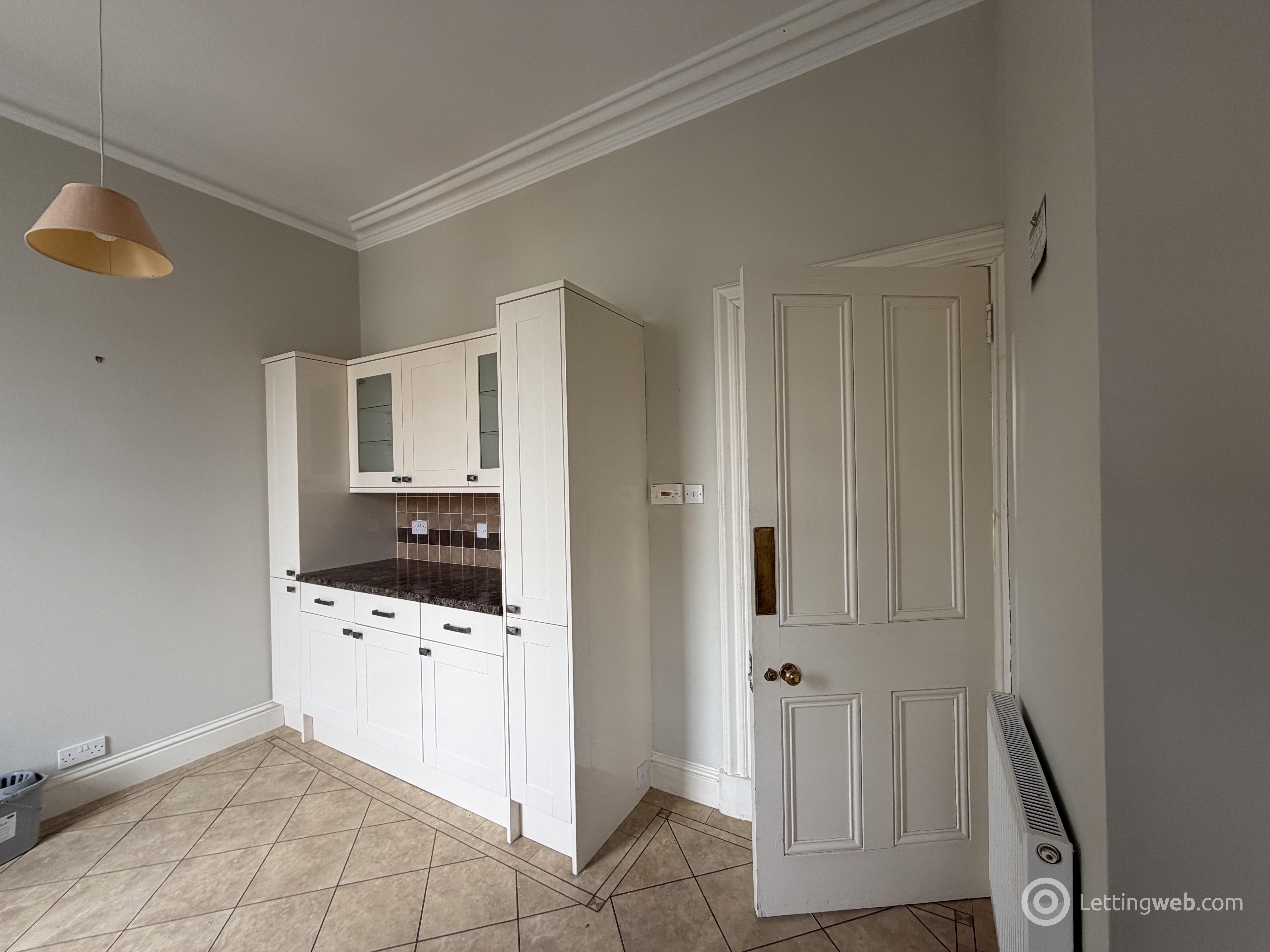 Property to rent in Melville Terrace