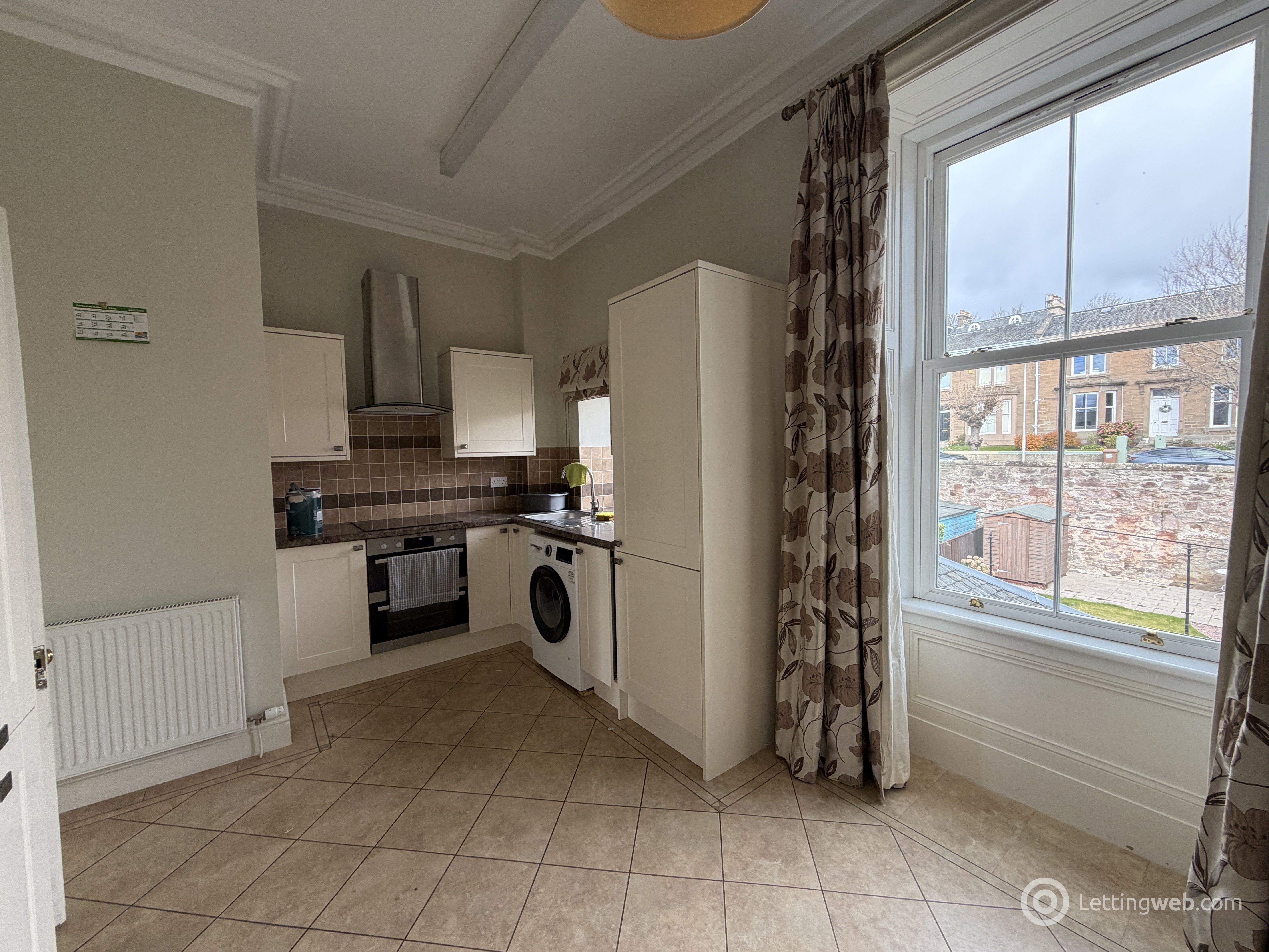 Property to rent in Melville Terrace