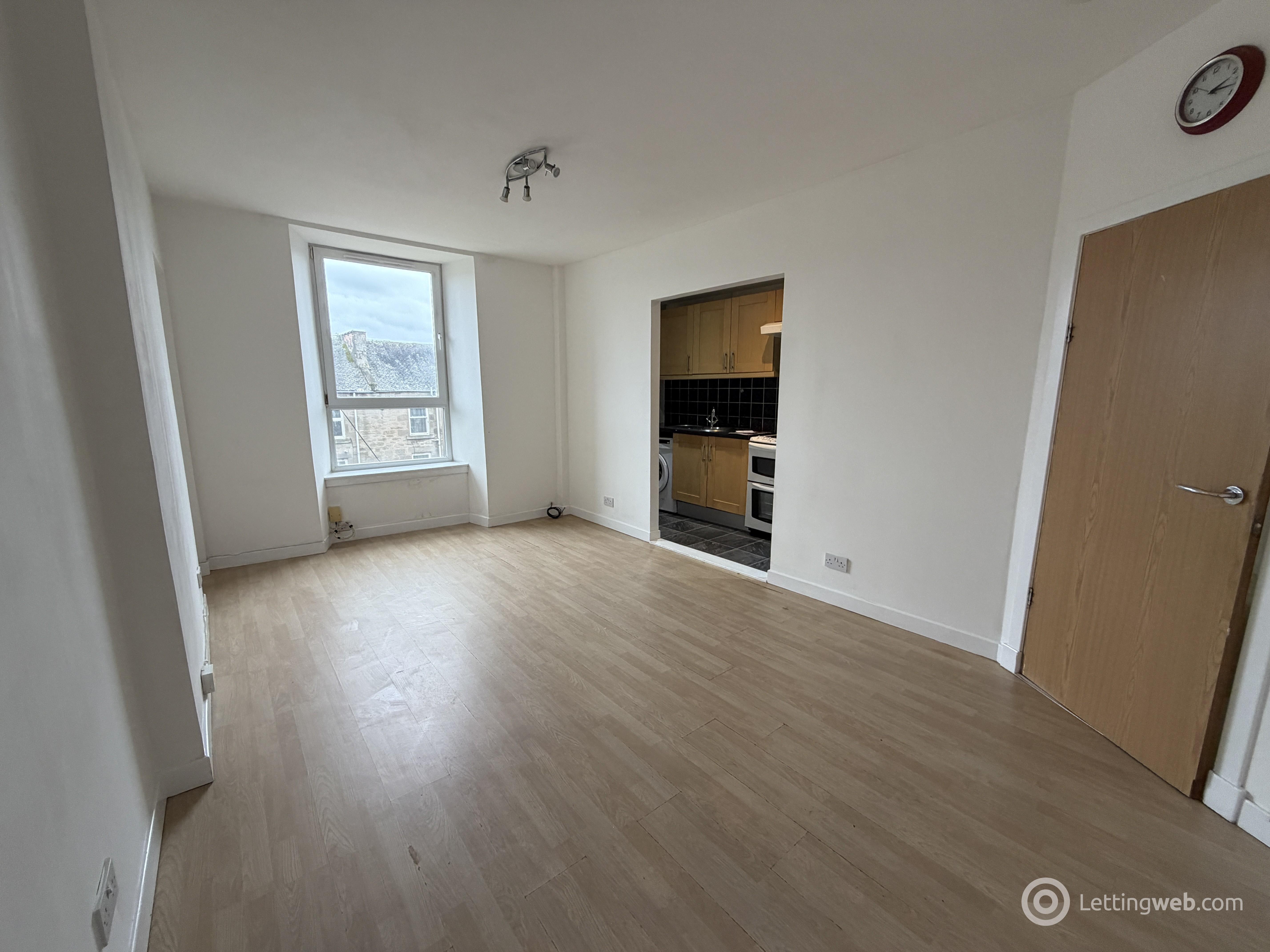 Property to rent in 1/R, 5 Pitfour Street, Dundee, DD2 2NT